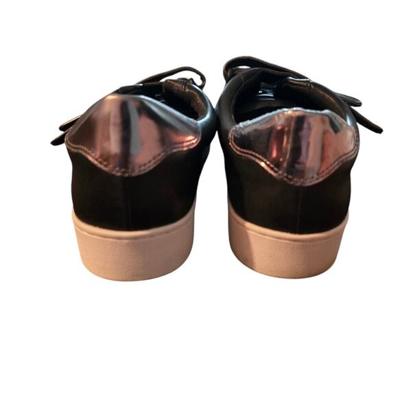 Vionic Orthaheel Sneaker - Picture 4 of 6